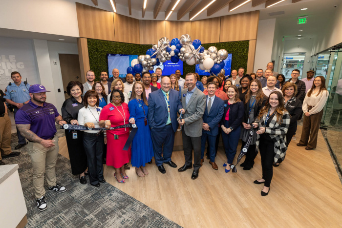 Cartersville branch ribbon cutting